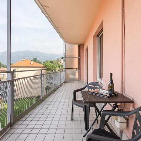 Santa Chiara Apartment By Myhomein코모 외부 사진
