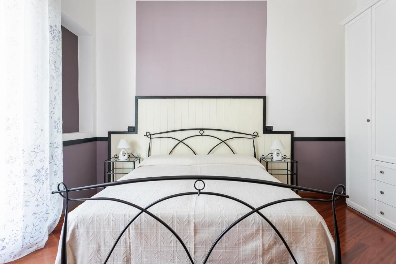 Santa Chiara Apartment By Myhomein코모 외부 사진